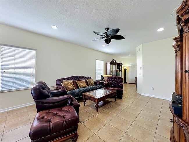 Building Photo - 2826 Oakville Pl