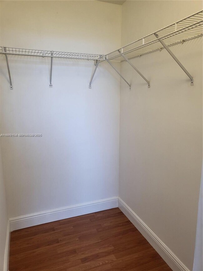 Building Photo - 6740 NW 114th Ave