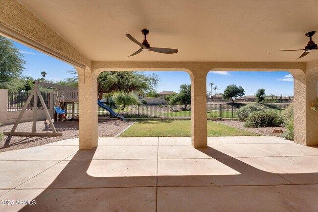 Building Photo - 6245 E Star Valley St