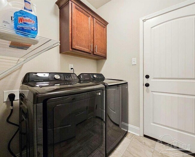 Building Photo - 8881 Bellawood Cir