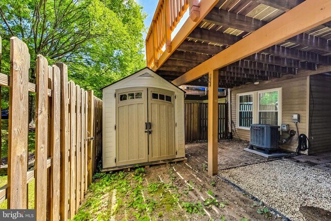 Building Photo - 5 Drumcastle Ct