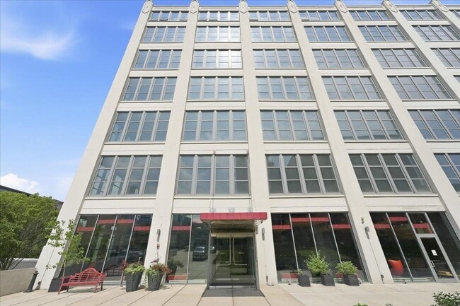 Building Photo - 50 Dey St