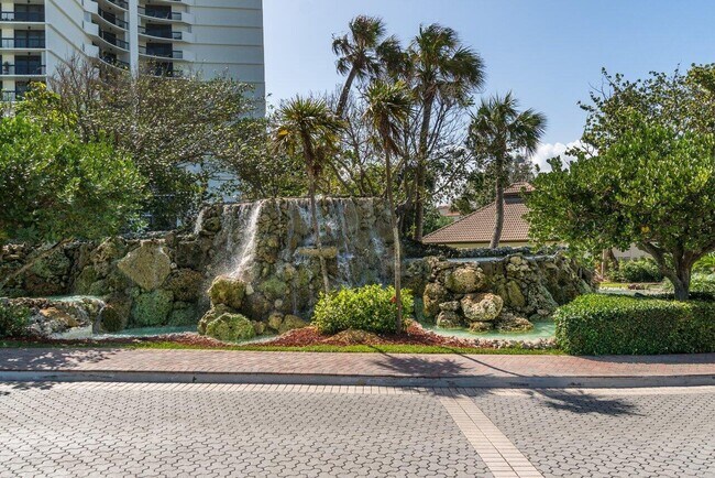 Building Photo - 4740 S Ocean Blvd