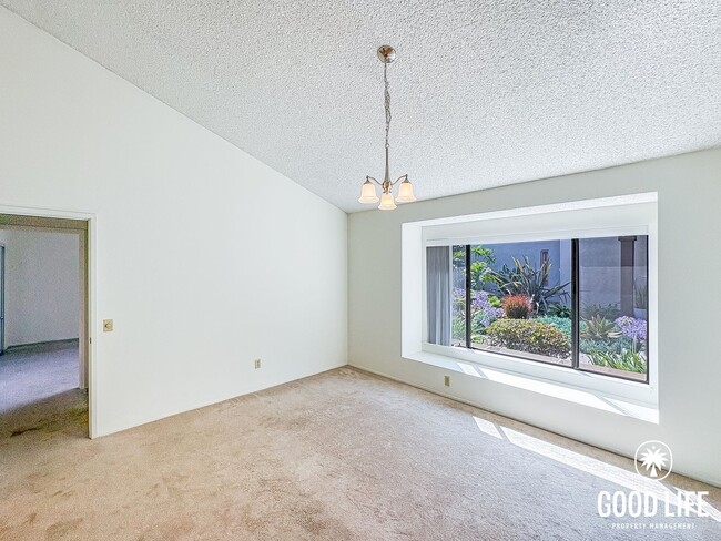 Building Photo - Spacious 3BD/2BA Home in Carlsbad with Community Pool, 2-Car Garage & In-Unit Laundry