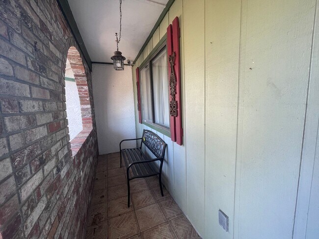 Building Photo - For Lease - Fully Furnished 2 BR | 1.5 BA Townhome in PCB!