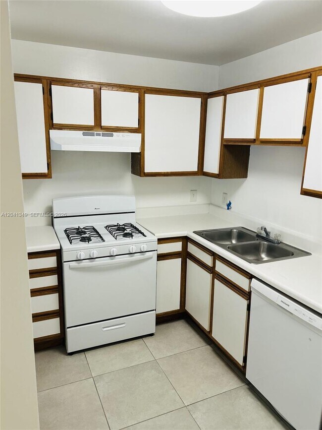 Building Photo - 15325 SW 106th Terrace