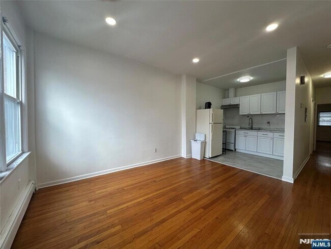 Building Photo - 502 Washington Ave