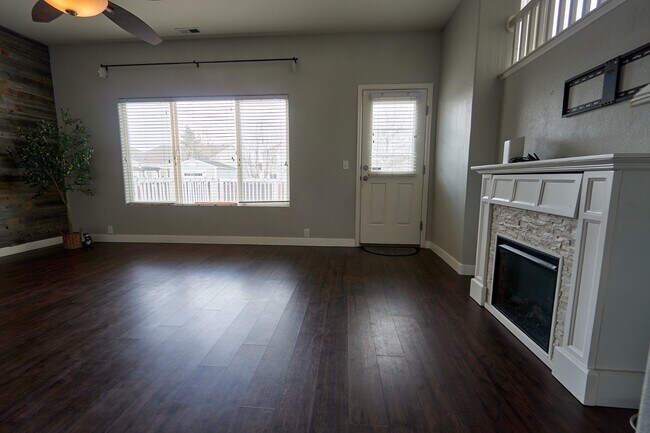 Building Photo - 6543 Trenton St