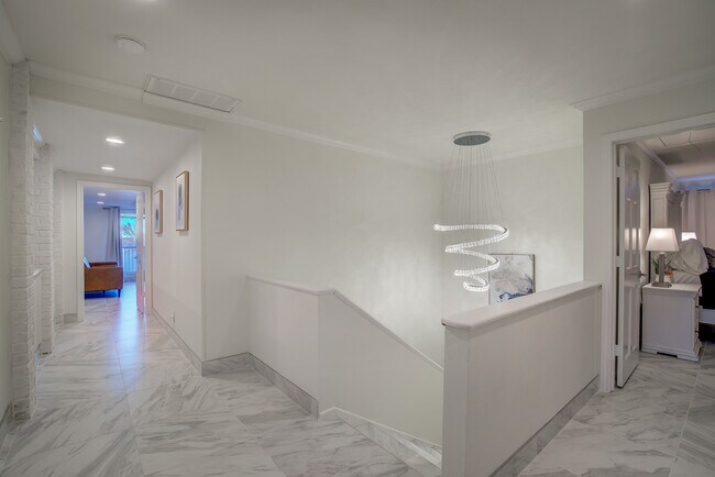 Building Photo - 8402 Columbia Dr