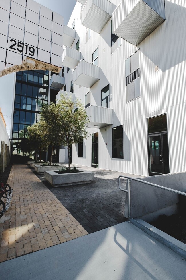 Building Photo - Niima