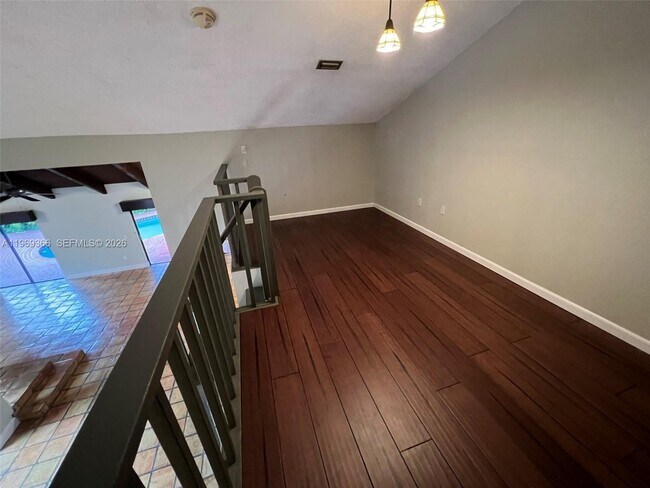 Building Photo - 7512 SW 95th Pl