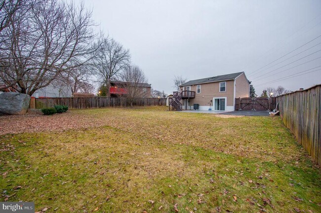 Building Photo - 1709 Dogwood Dr