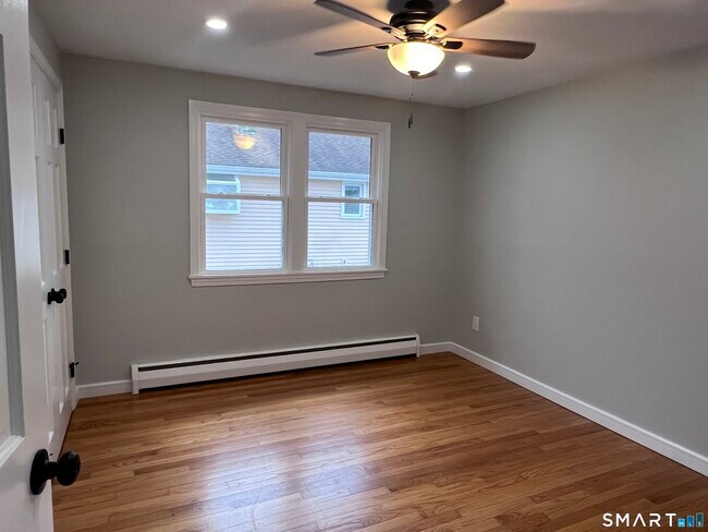 Building Photo - 65 Roseville St