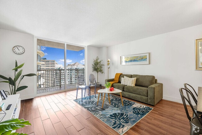 Building Photo - 1200 Brickell Bay Dr