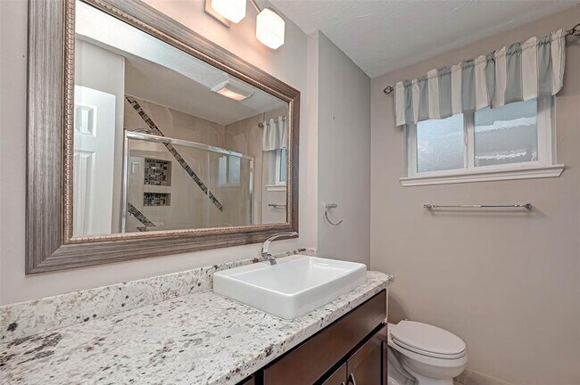 Building Photo - 11627 Briar Rose Dr
