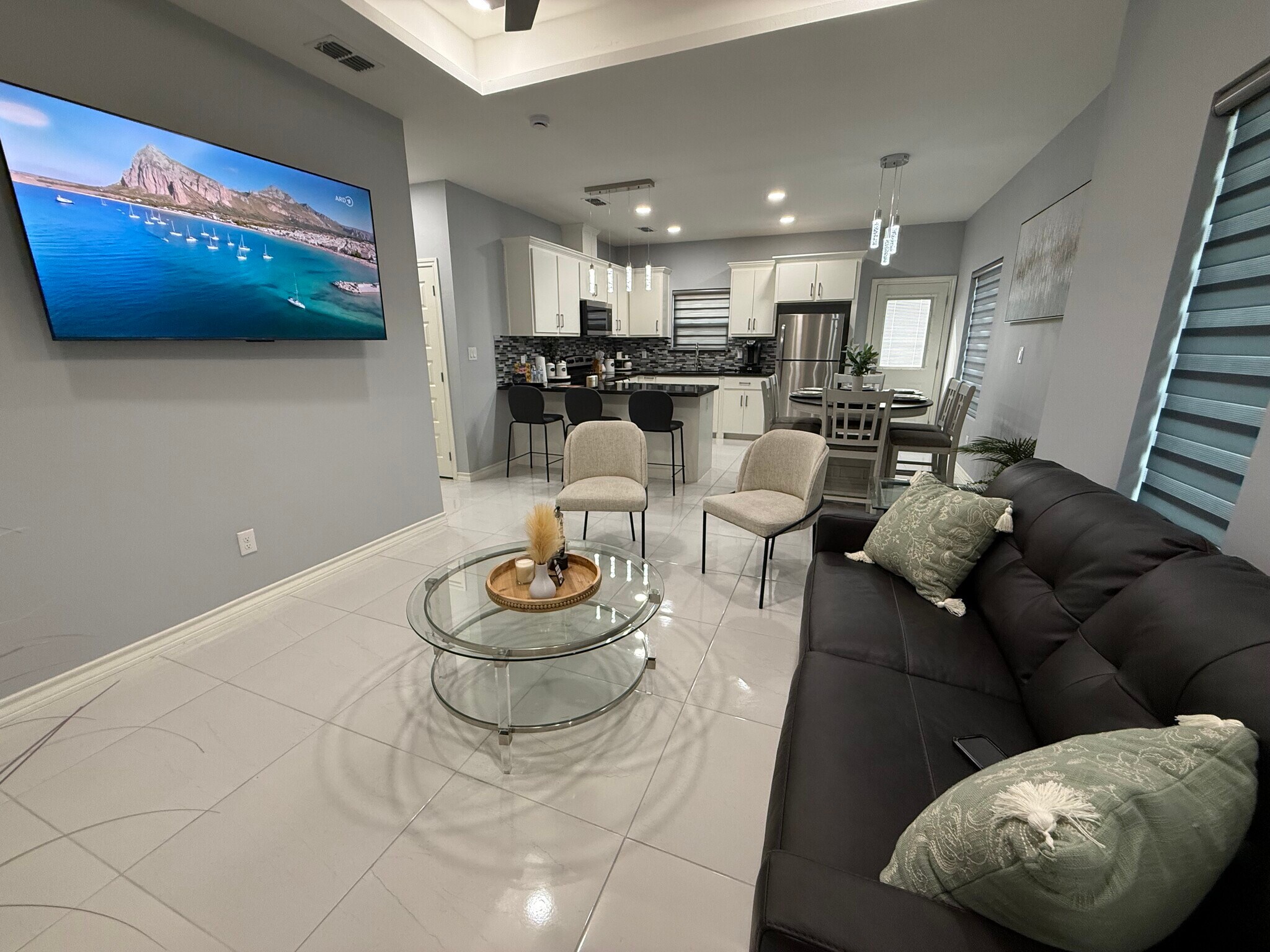 Building Photo - 2417 Indian Creek Ave