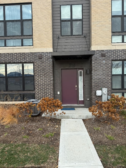 Building Photo - 314 Summit Cir