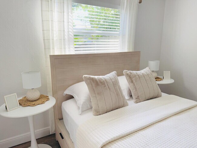 Building Photo - 311 N Swinton Ave