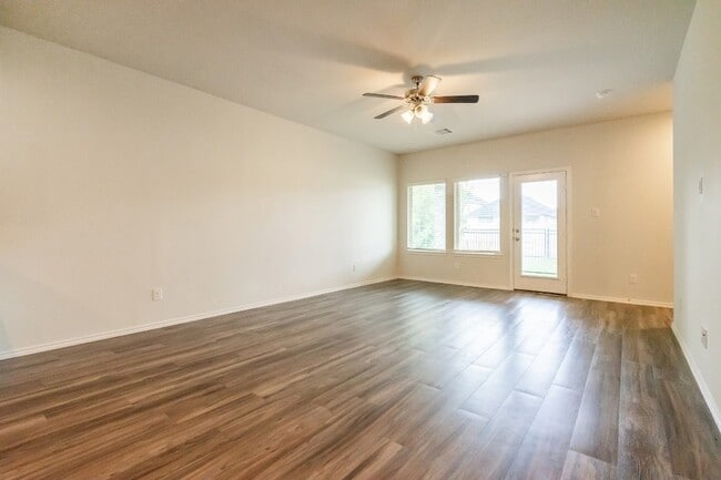 Building Photo - 16856 Pink Wintergreen Dr