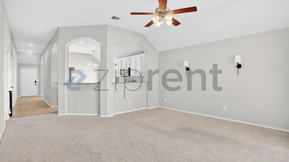 Building Photo - 2607 Diamond River Dr