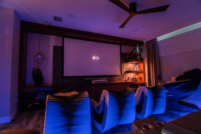 Building Photo - 8305 Fishhawk Falls Ct