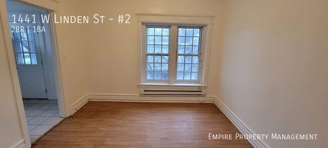 Building Photo - 2nd Floor: 2 Bedroom / 1 Bathroom Apartmen...