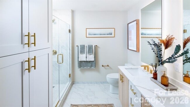 Building Photo - 124 E Kingston Ave