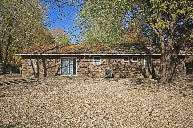 Building Photo - 311 Willow Ave