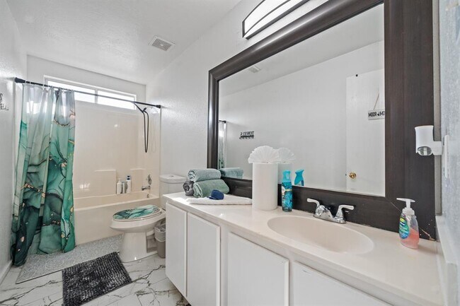 Building Photo - 16815 Watering Oaks Ln