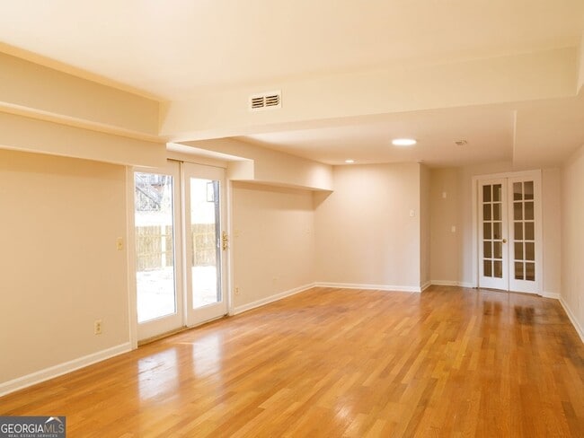 Building Photo - 95 Simpson Dr NE