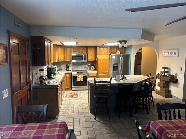 Building Photo - 7098 Kaiser Dr