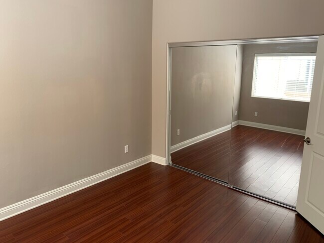 2nd bedroom with its own attached bathroom - 8800 Etiwanda Ave