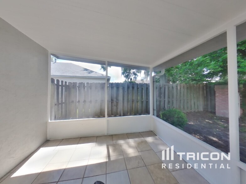 Building Photo - 7227 Lawn Tennis Ln