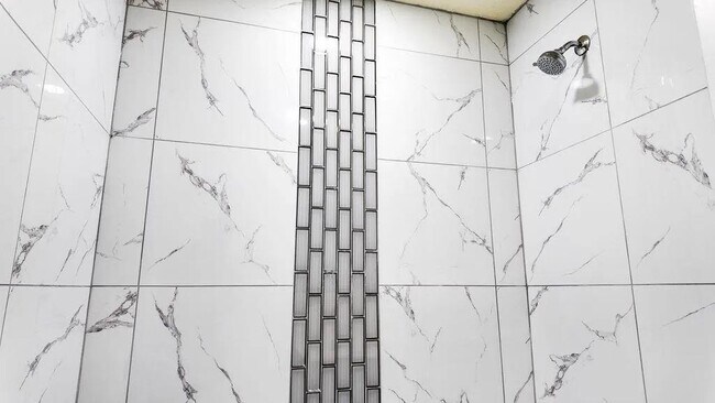 Building Photo - 2913 SW 13th St