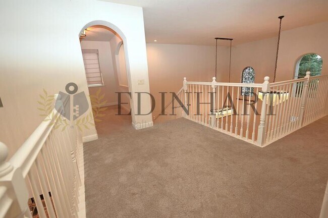 Building Photo - 11348 N Via Ventana Way