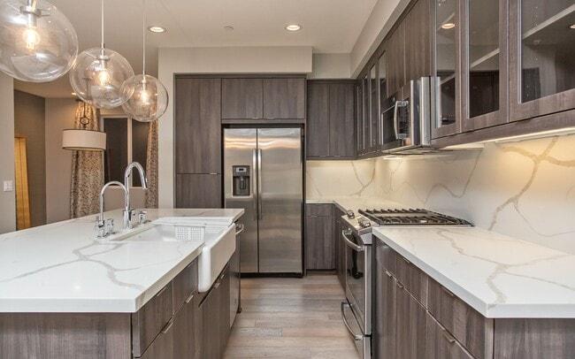 Building Photo - Beautiful contemporary design home in Bressi Ranch!