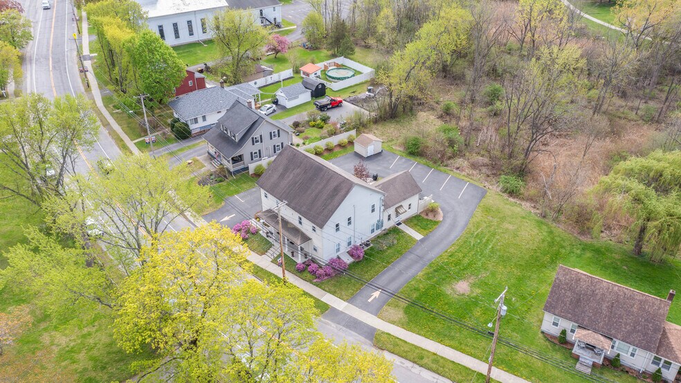 Overview - 292 Mansion St