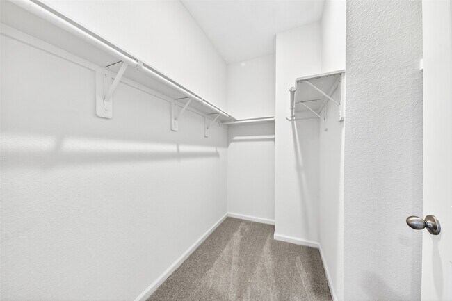 Building Photo - 15049 Ronan Dr