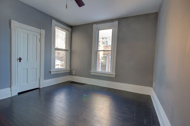 Building Photo - 1135 11th Ave