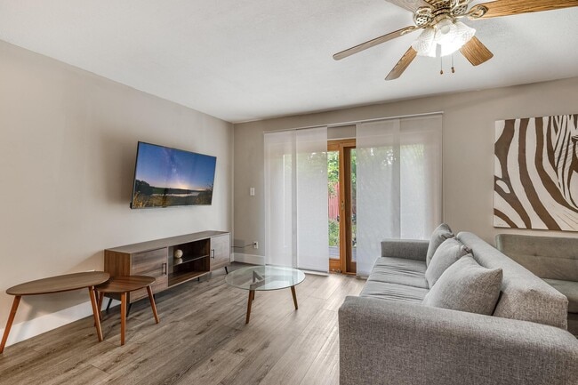 Building Photo - 2530 NE 9th St