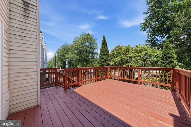 Building Photo - 417 Sternwheeler Ct