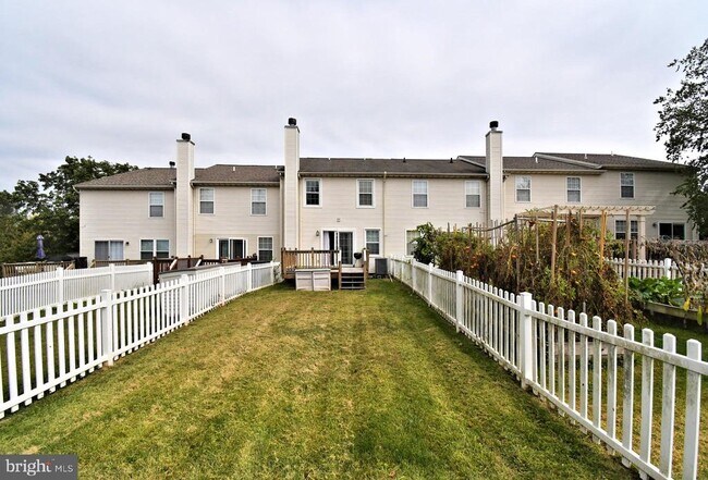 Building Photo - 4258 Red Oak Ct