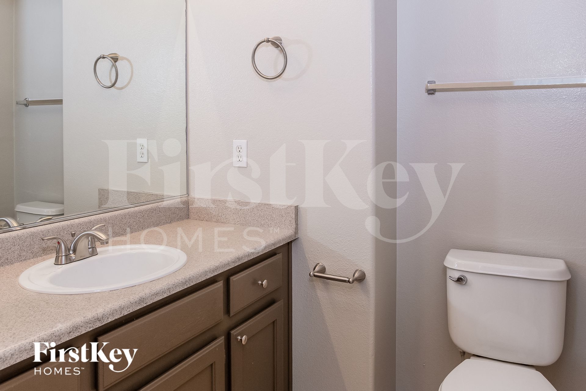 Building Photo - 9360 Willow Meadow Ct