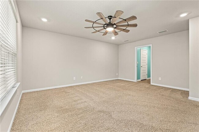 Building Photo - 6028 Creek Side Trl