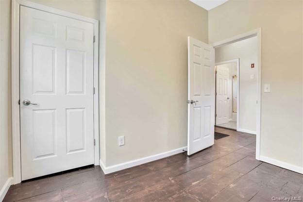 Building Photo - 2 Tioronda Ave