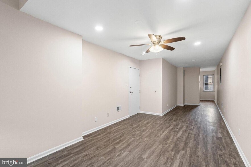 Building Photo - 2217 Linden Ave