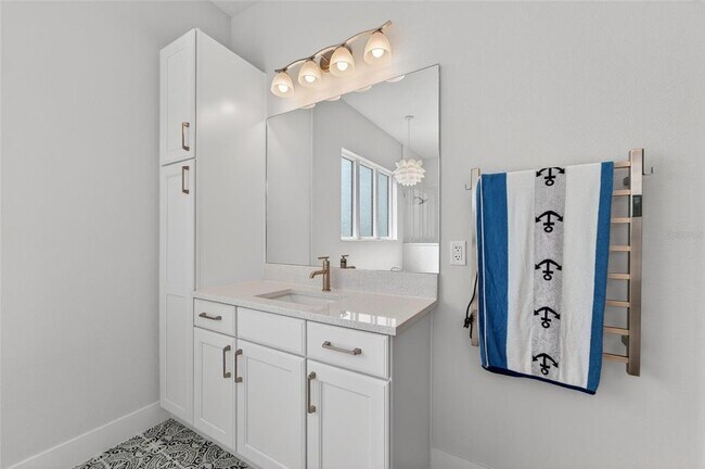 Building Photo - 5917 Cat Claw Ln