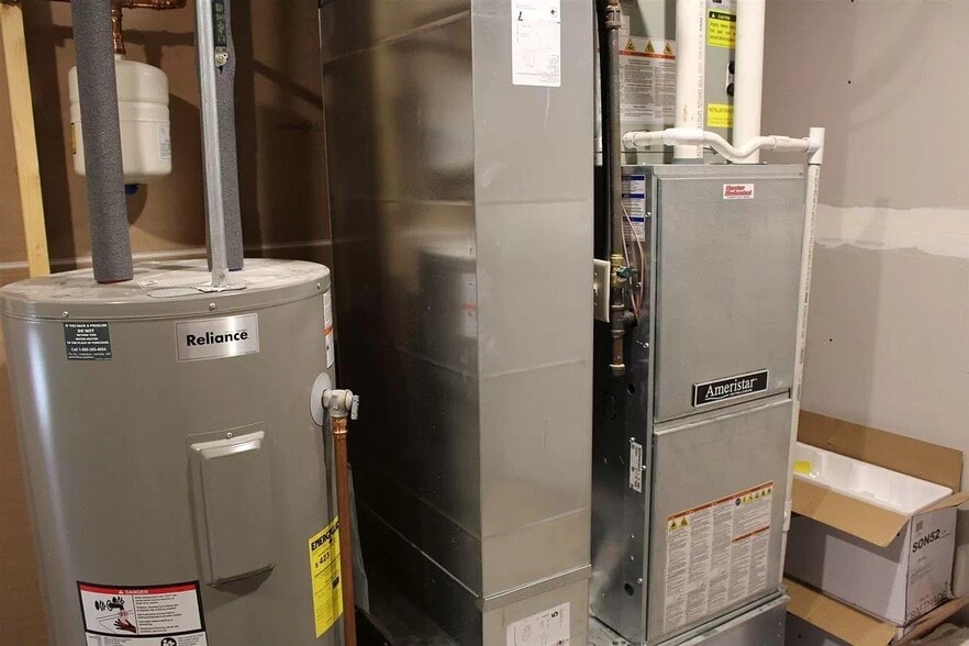 Building Photo - 1115 N Union Ave