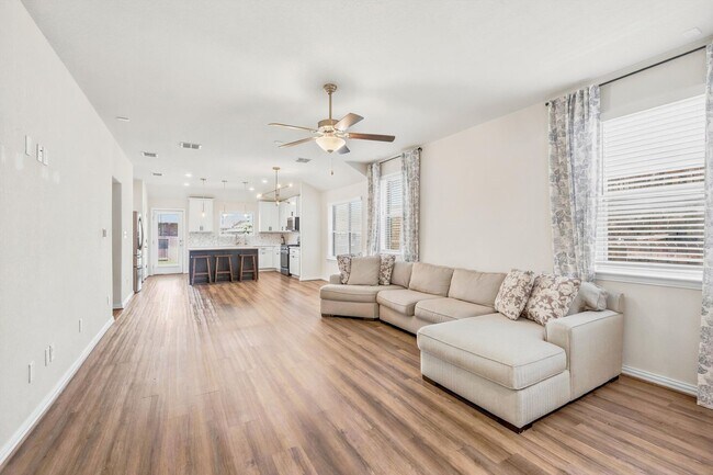 Building Photo - Charming 3-Bedroom Home in Desirable New Braunfels Neighborhood