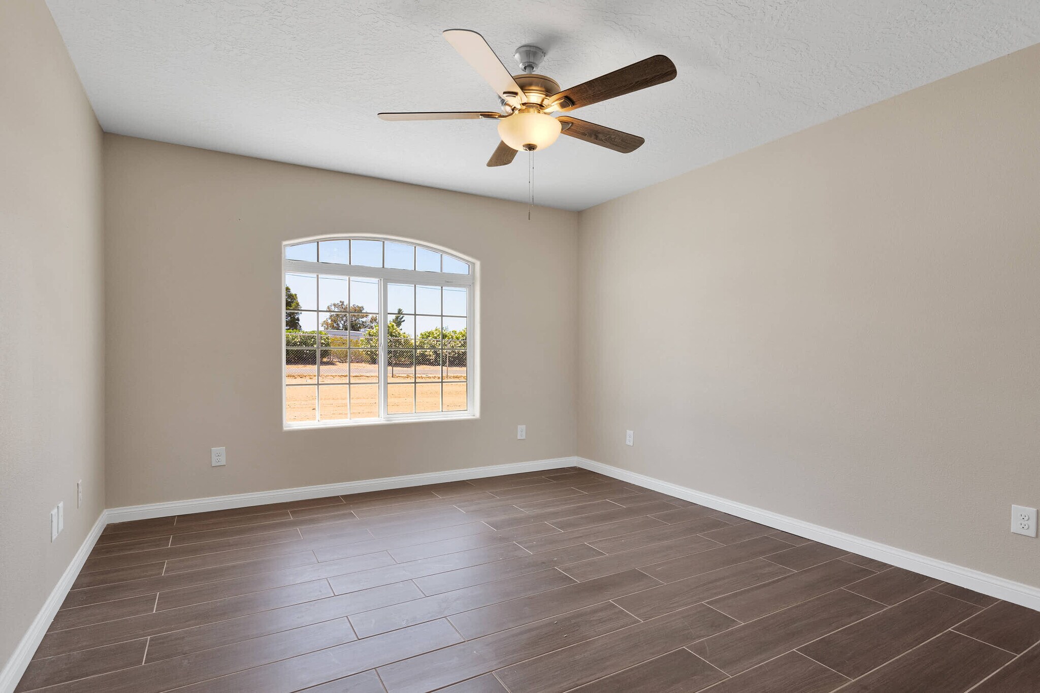 Building Photo - 11569 Arroyo Ave